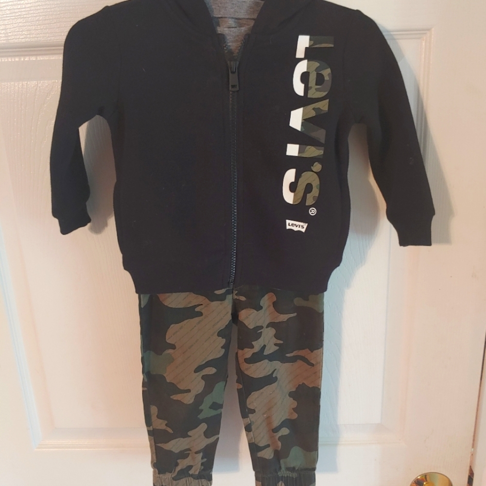 Levi's outfit